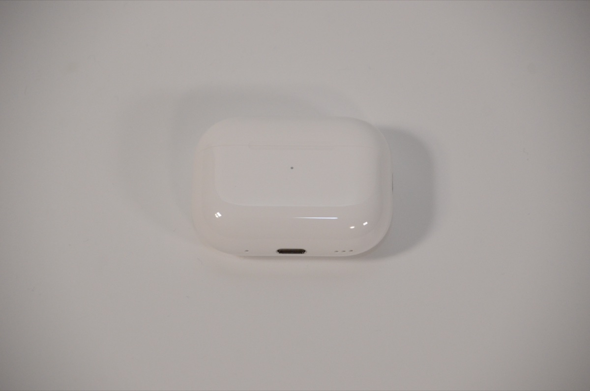 AirPods Pro 2 ケースのUSB-C充電ポート側