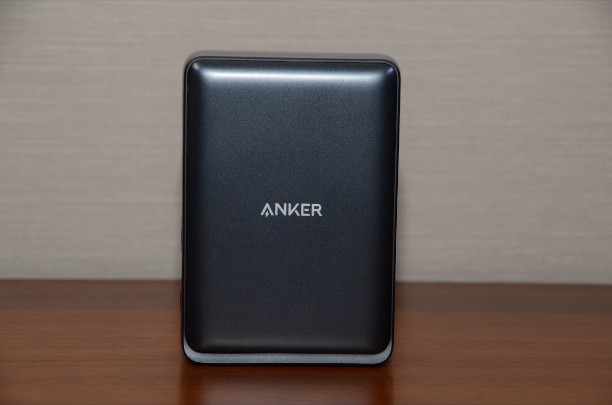 Anker PowerExpand 13-in-1 USB-C Dock 本体・ロゴ面マクロ