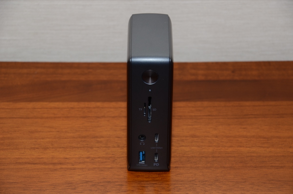Anker PowerExpand 13-in-1 USB-C Dock 正面ポート俯瞰