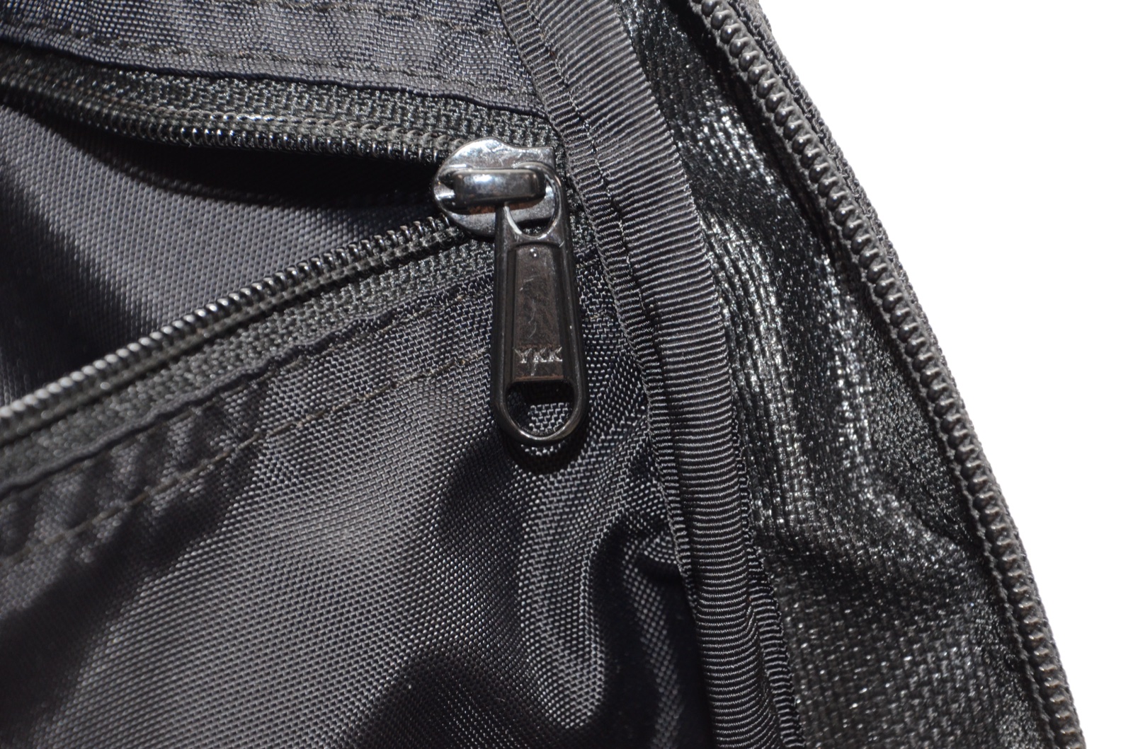 5年使用したATTACK PACKのファスナーの状態
