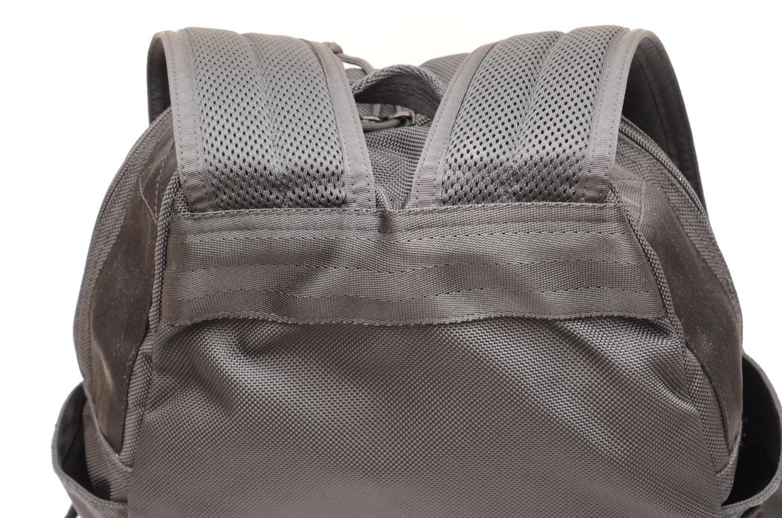 5年使用したATTACK PACKのショルダーハーネスの状態