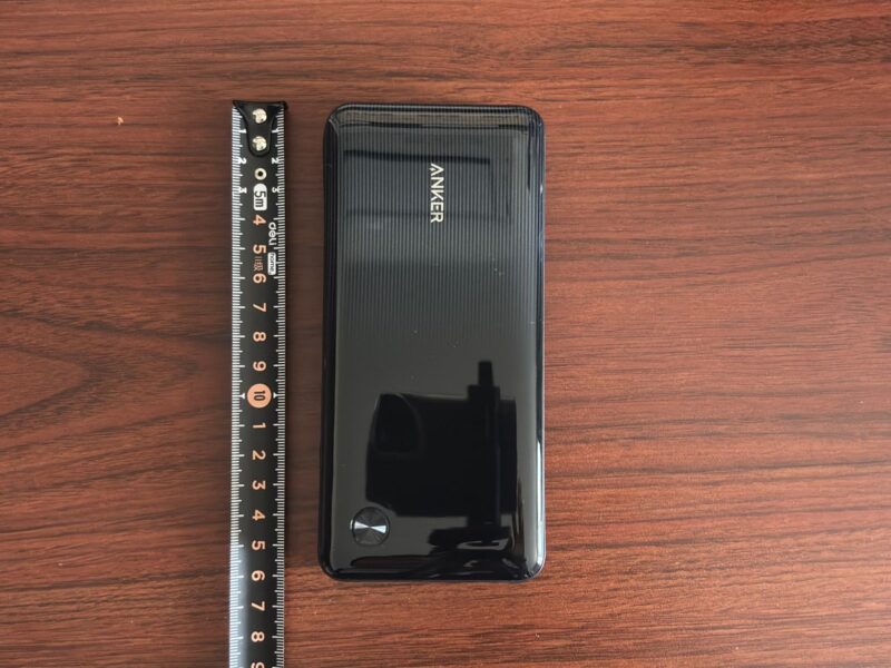Anker Zoloの長さを定規で測った様子