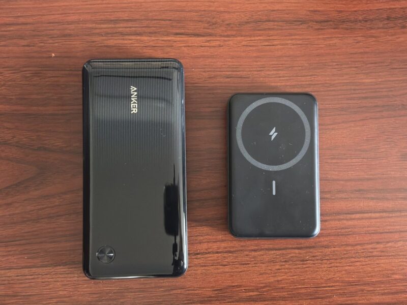 Anker ZoloとAnker 633 MagGoを並べた様子