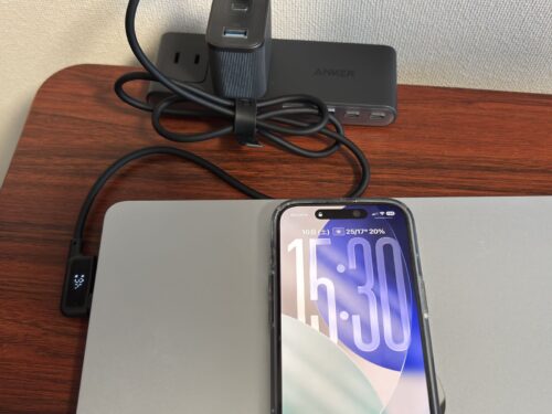 Nano Charger 70WでMacBook Airの充電を始めた直後のケーブルの表示